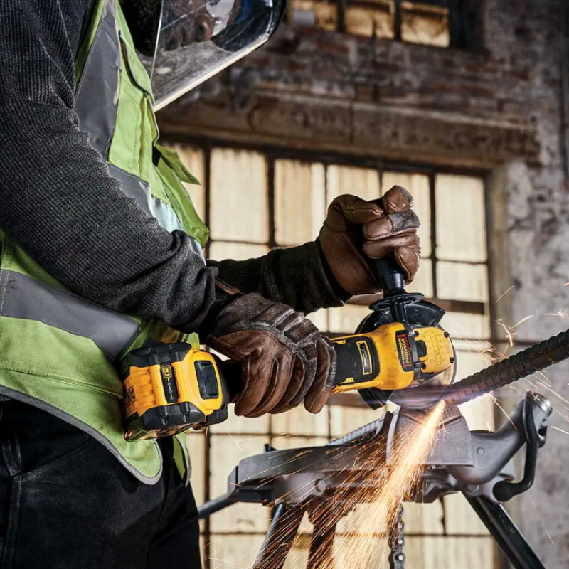 DEWALT ANGLE GRINDER KIT DCG416T1-XE - Image 3