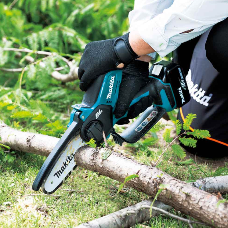 MAKITA 18V 1 X 3.0AH 150MM PRUNING SAW KIT - Image 2