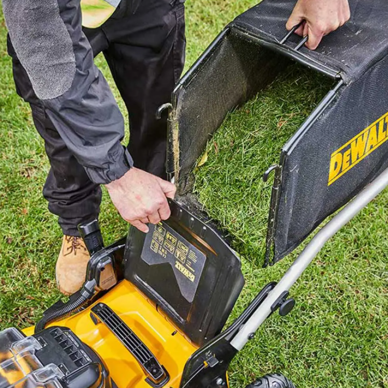DEWALT XR BRUSHLESS 510MM LAWN MOWER SKIN - Image 5